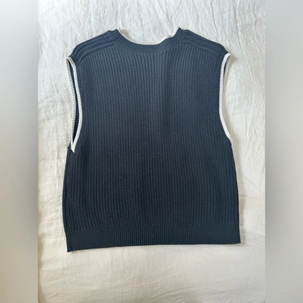 Abercrombie Sweater Tank - Picture 6 of 8